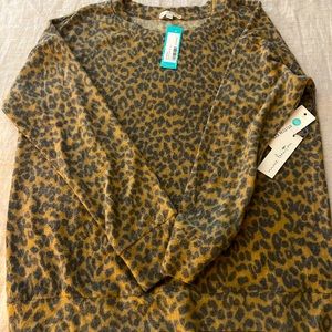 NWT cozy pullover